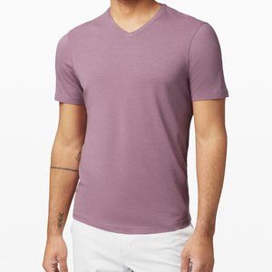 Lululemon 5 Year Basic V T-Shirt Size M EUC